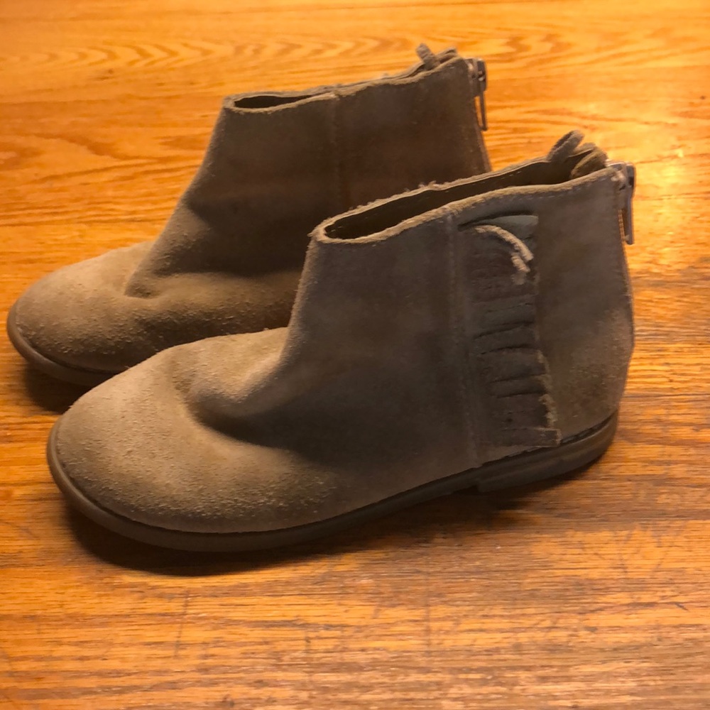 Size 10 girls gap booties